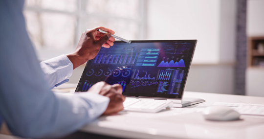 Data Analyst Using Data Analytics KPI Dashboard